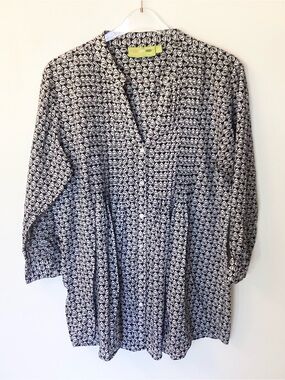 Rock Flower Paper Long Sleeve Geometric Print Button Up Tunic Top - XL